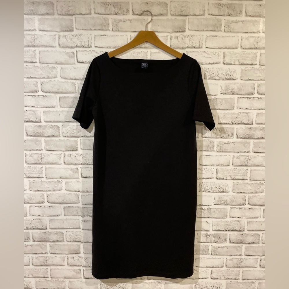 Gap maternity black dress